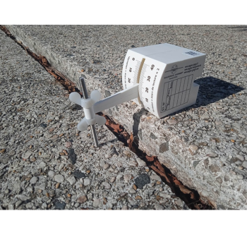 Preview: Riss-Messlehre G6 montiert