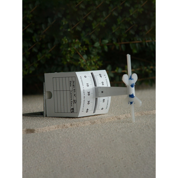 Riss-Messlehre G6 montiert